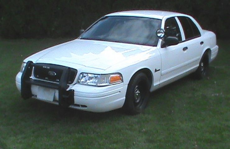 crown victoria fuel economy 2001