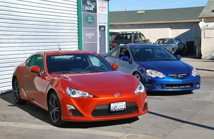 2013 Scion FR-S vs. 2002 Acura RSX Type S