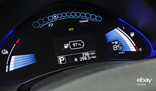 2013 Nissan LEAF instrument display
