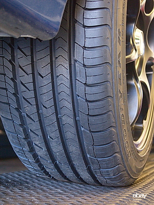 Резина goodyear sport. Goodyear Eagle Sport. Гудиер игл спорт ТЗ 235 60 r18. Гудиер игл спорт ТЗ 245 60 r18.