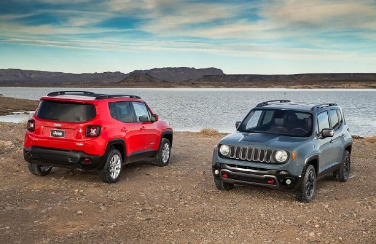 2015 Jeep Renegade Trailhawk and Latitude Models