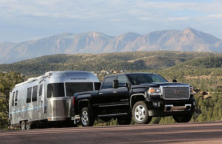 2015-GMC-Sierra-Denali-2500HD-031