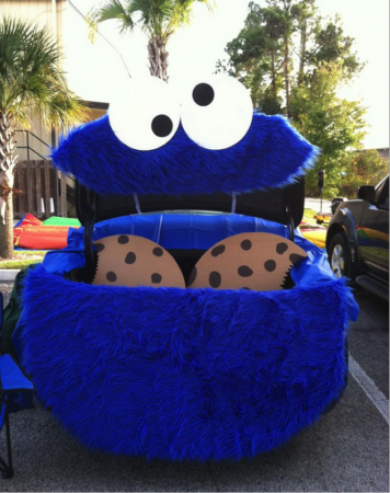 Cookie Monster Halloween car decoration