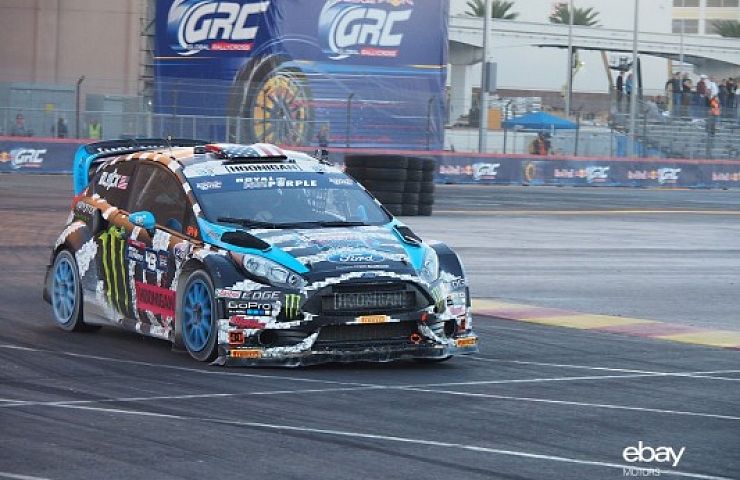 #43 ken block wins first place red bull global rallycross las vegas