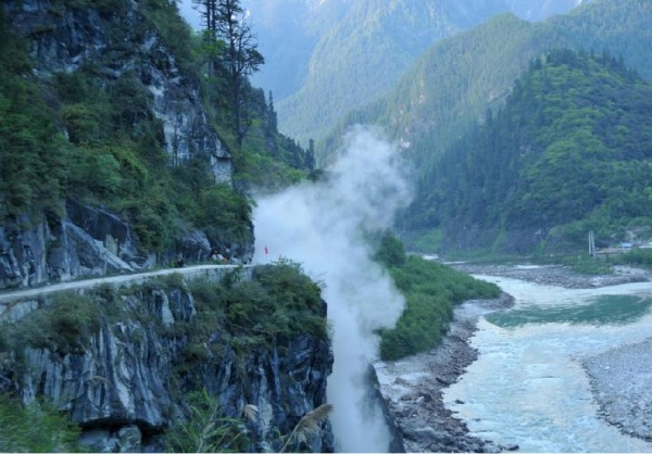 sichuan-tibet-highway-china