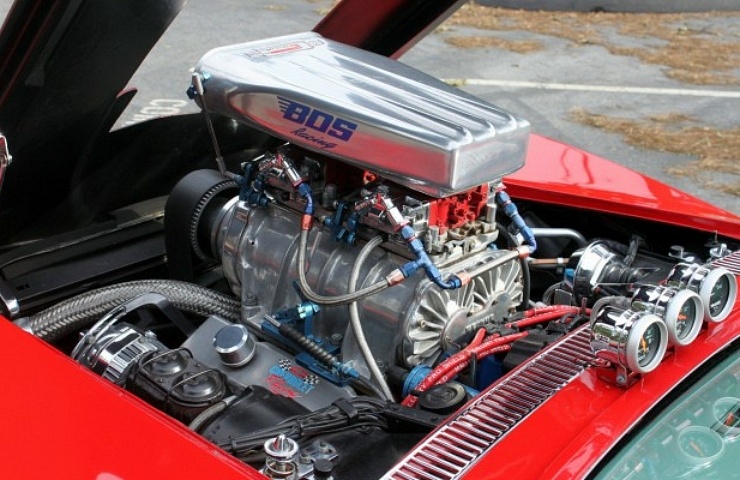 This 1970 Chevrolet Corvette has a small block 355 LT-1 engine blown with a Weiand 6-71 supercharger. What's your estimate on brake horsepower?
