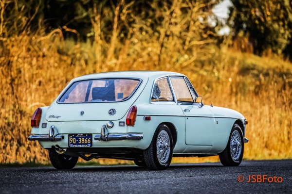1969 mg mgb gt coupe