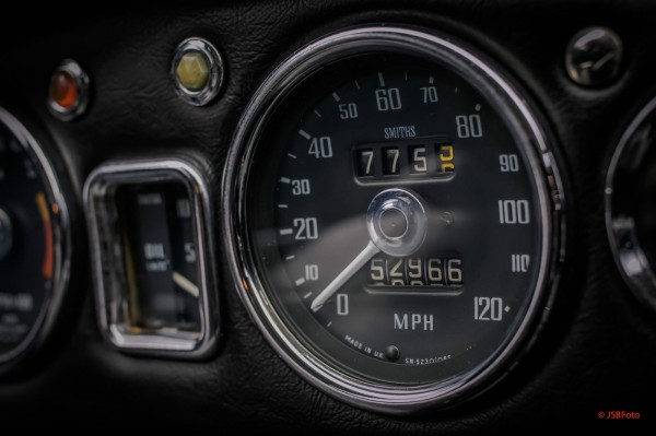 1969 mg mgb gt coupe