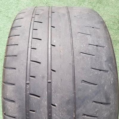 Track performance tire tread