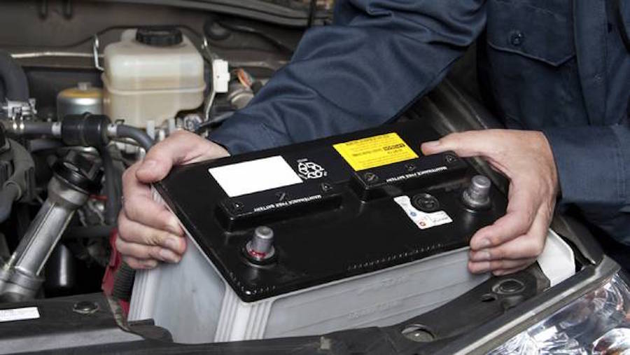 Do You Need a Memory Saver When Changing Car Battery  