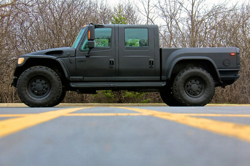 International MXT truck - side view