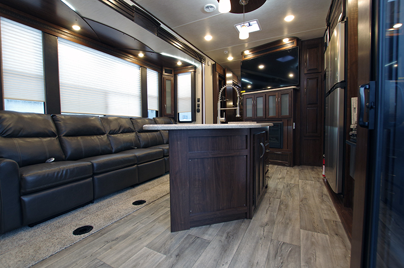 Many RVs provide a full-service well appointed kitchen.