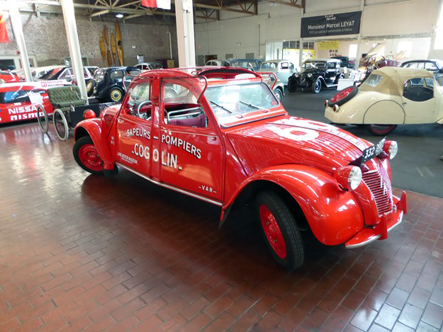The Lane Motor Museum in Nashville owns this unique “push-me-pull-you” two-engined Citroën, used by a French fire company. (Jim Motavalli photo)