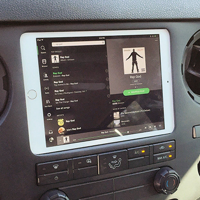 4 Reasons Why You Need An Ipad In Your Car Motors Blog - Diy Tablet Car Stand