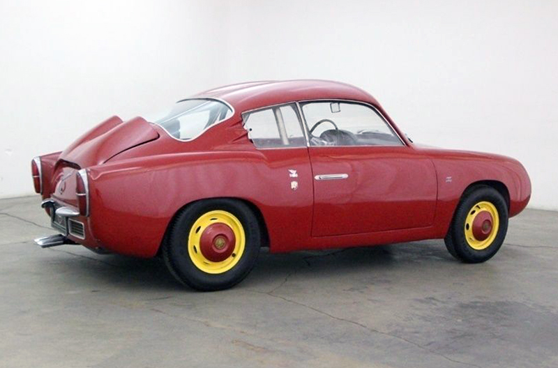 The Fiat "double-bubble" gets its name from those bulges.