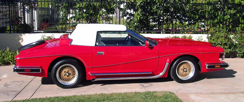 Neo-classic styling used cues from 1930s cars like Packard and Duesenberg, but the Bearcat II has more DNA from contemporary Pontiacs.