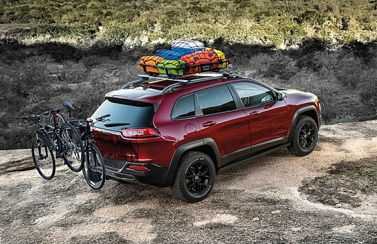 SUV Tents Turn Your 4X4 into a Portable Campsite -  Motors Blog