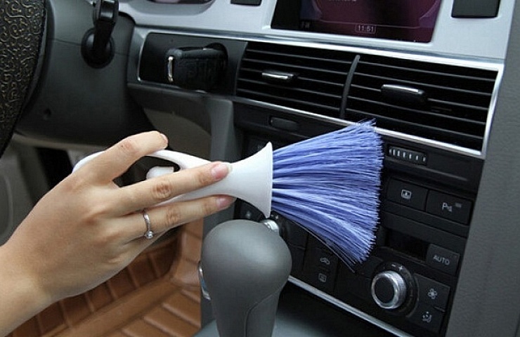 Brush for cleaning your car's interior