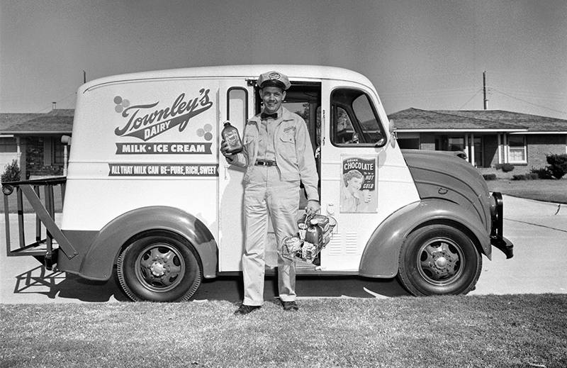Deliveries of dairy products right to your door were commonplace in mid-century America. Historical photos give a glimpse of that time.