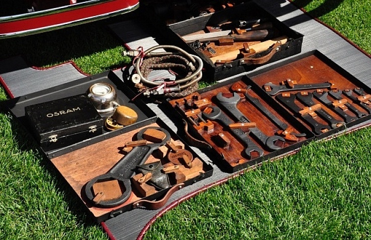 1928 Mercedes-Benz 680S Saoutchik Torpedo tool kit