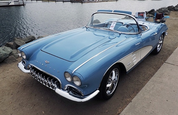 1961 Jewel Blue Chevrolet Corvette
