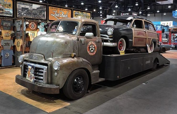 Cabover trucks are awesome haulers.