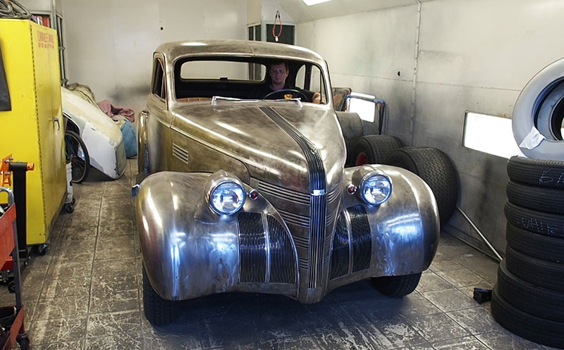 Jack Dick Customs left the 1939 Pontiac Business Coupe in bare metal.