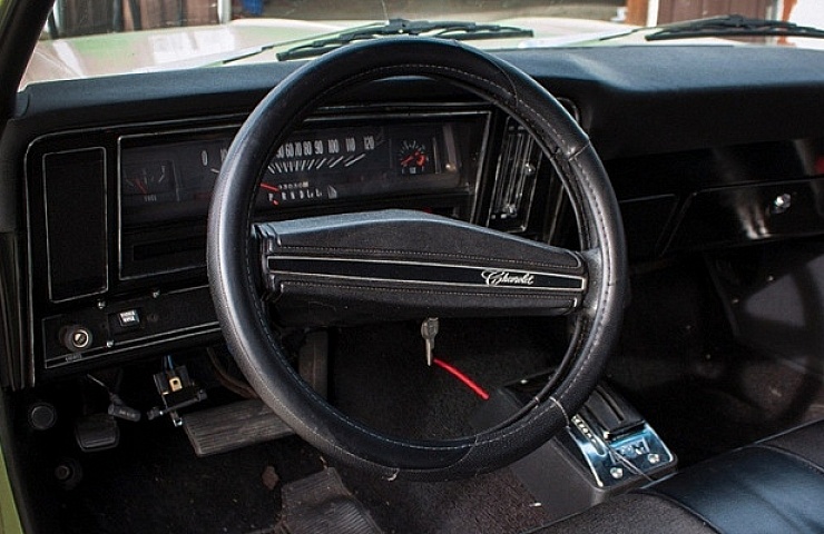 Steering wheel of 1974 Chevy Nova