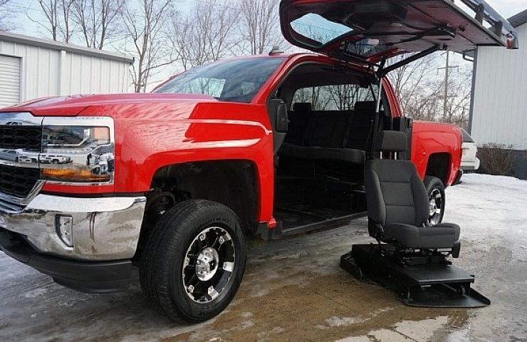 Silverado 4x4 is Ready for Disabled Drivers