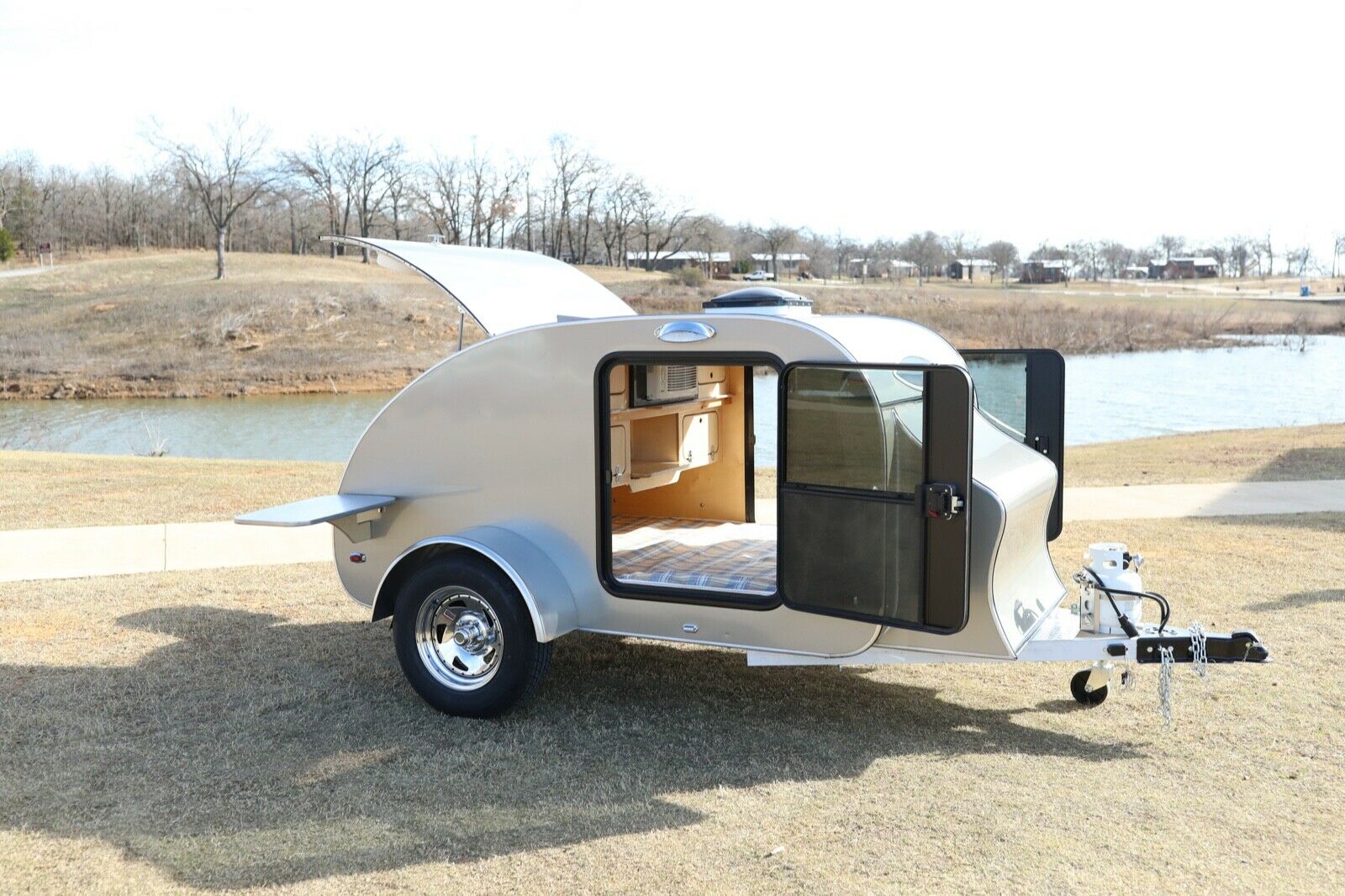 Diy Teardrop Camper With Bathroom Hand Built Teardrop