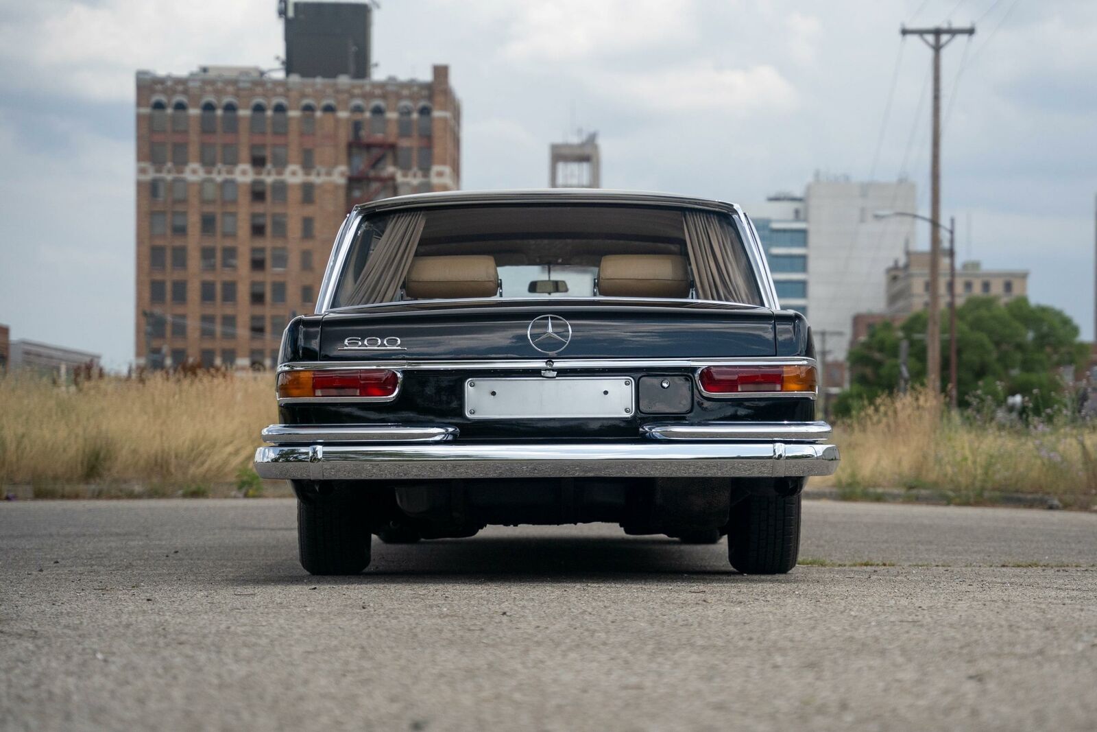 The Mercedes 600 Pullman sat on air suspension that cushioned the ride for VIP passengers.