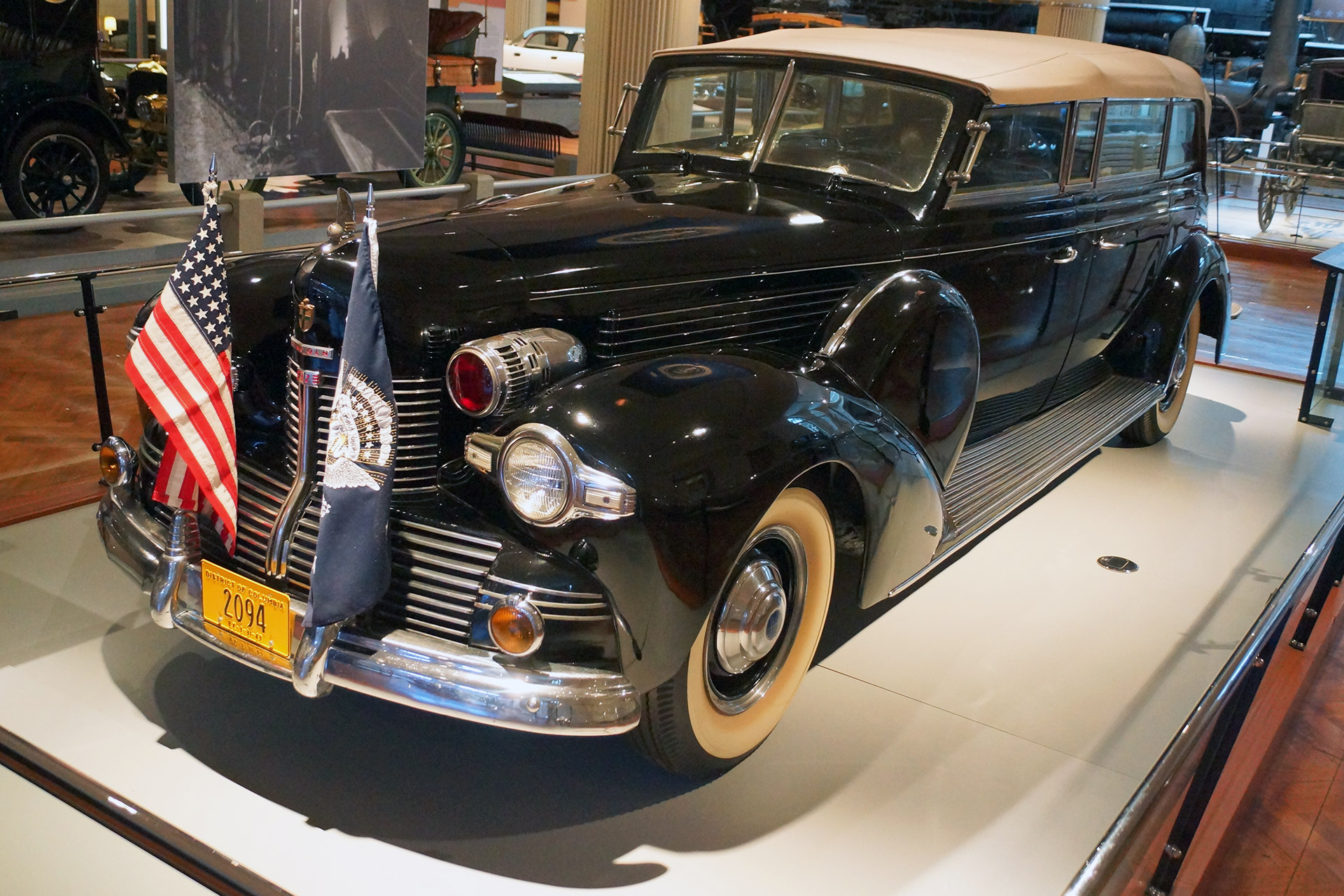 FDR’s 1939 Sunshine Special was the most famous Presidential car of that time. It had a 12-cylinder engine and four doors.