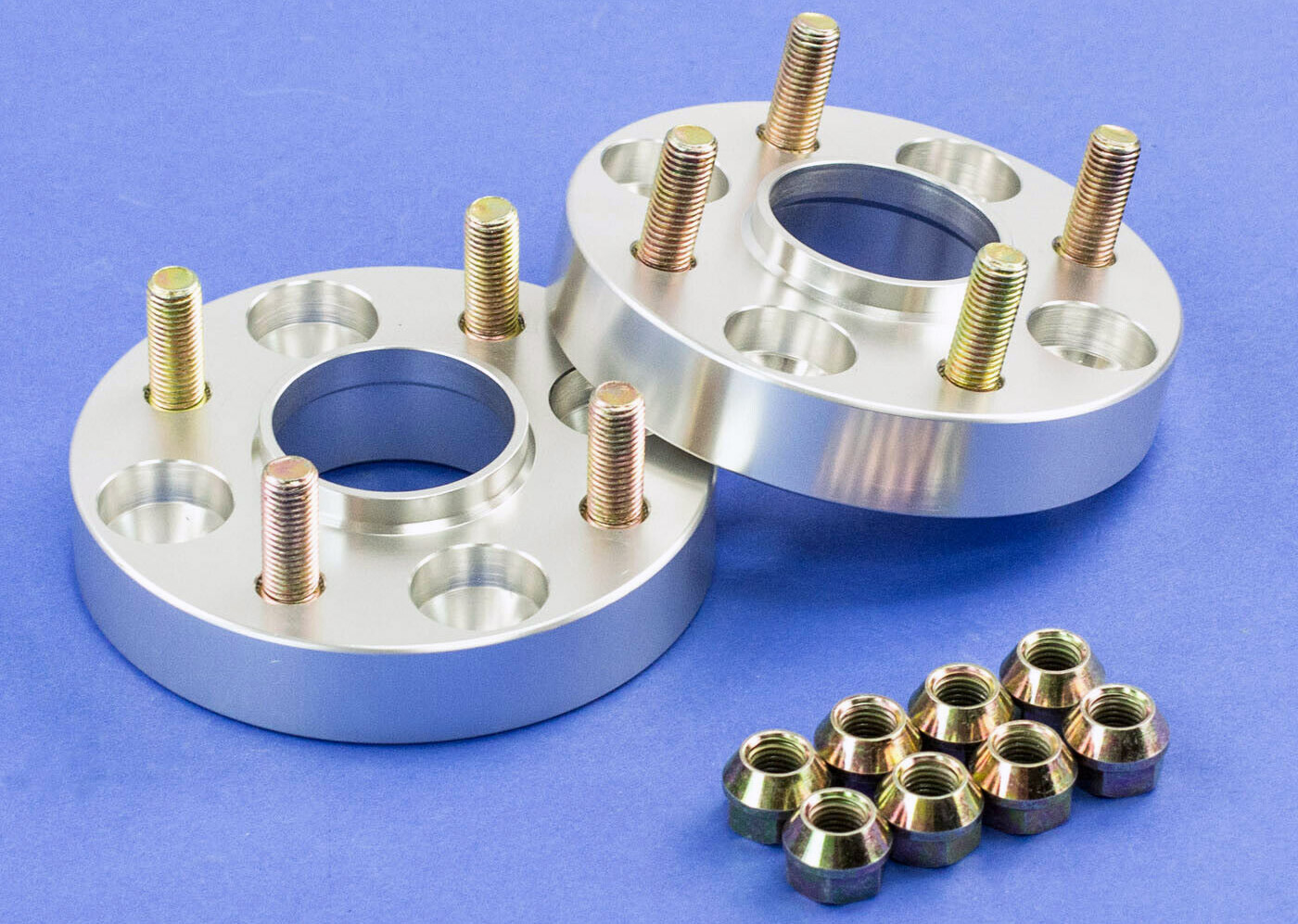 With a hub-centric bolt on wheel spacer, it will have a prominent lip as part of the design.