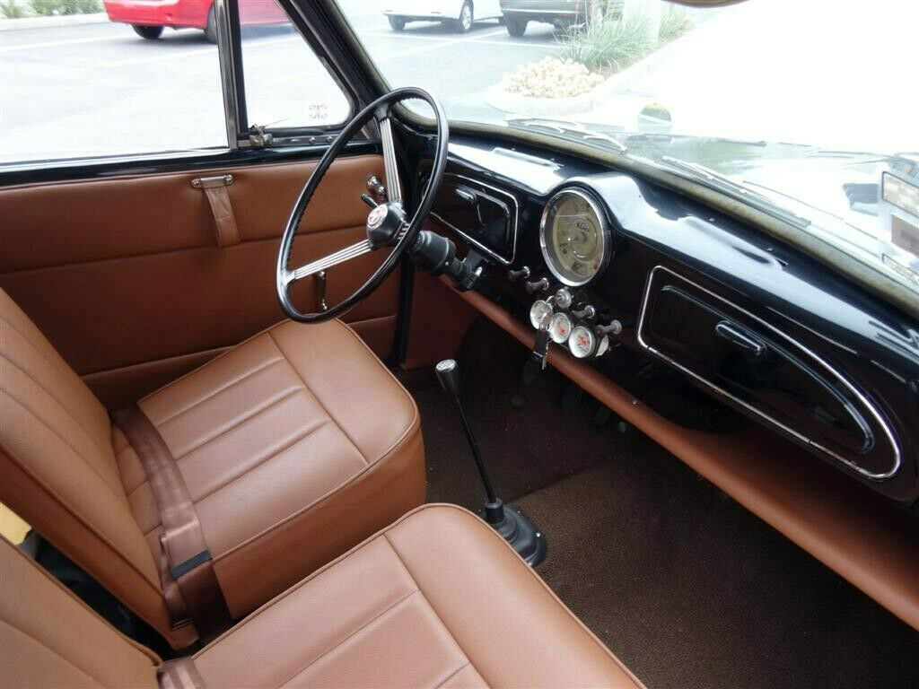 Interior - 1960 Morris Minor Traveller