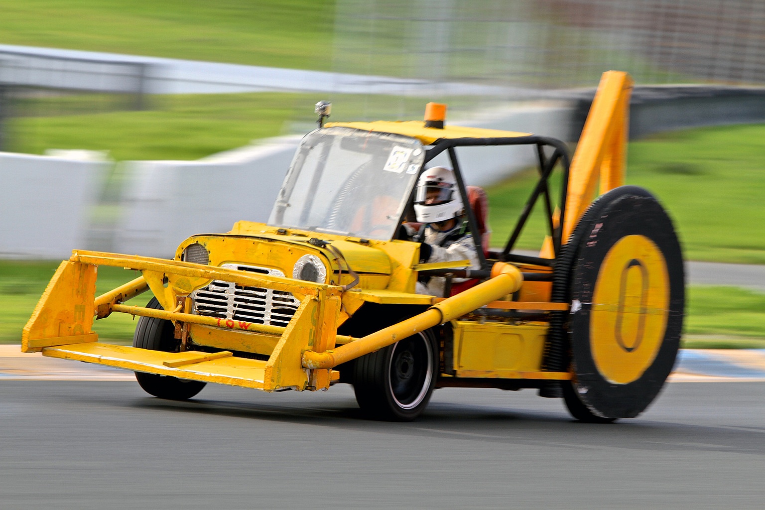 Lemons Racing Offers LowBudget Fun (with a bit of help from eBay