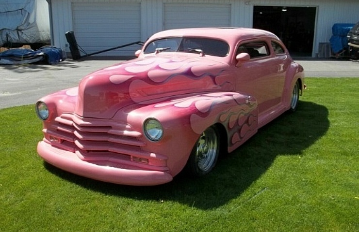 1947 Chevrolet Fleetline Aerosedan front profile