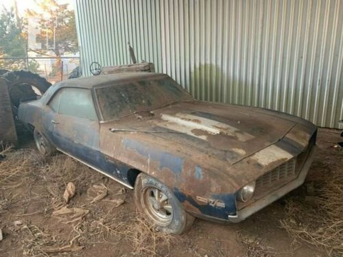 This 1969 Camaro sat for decades.
