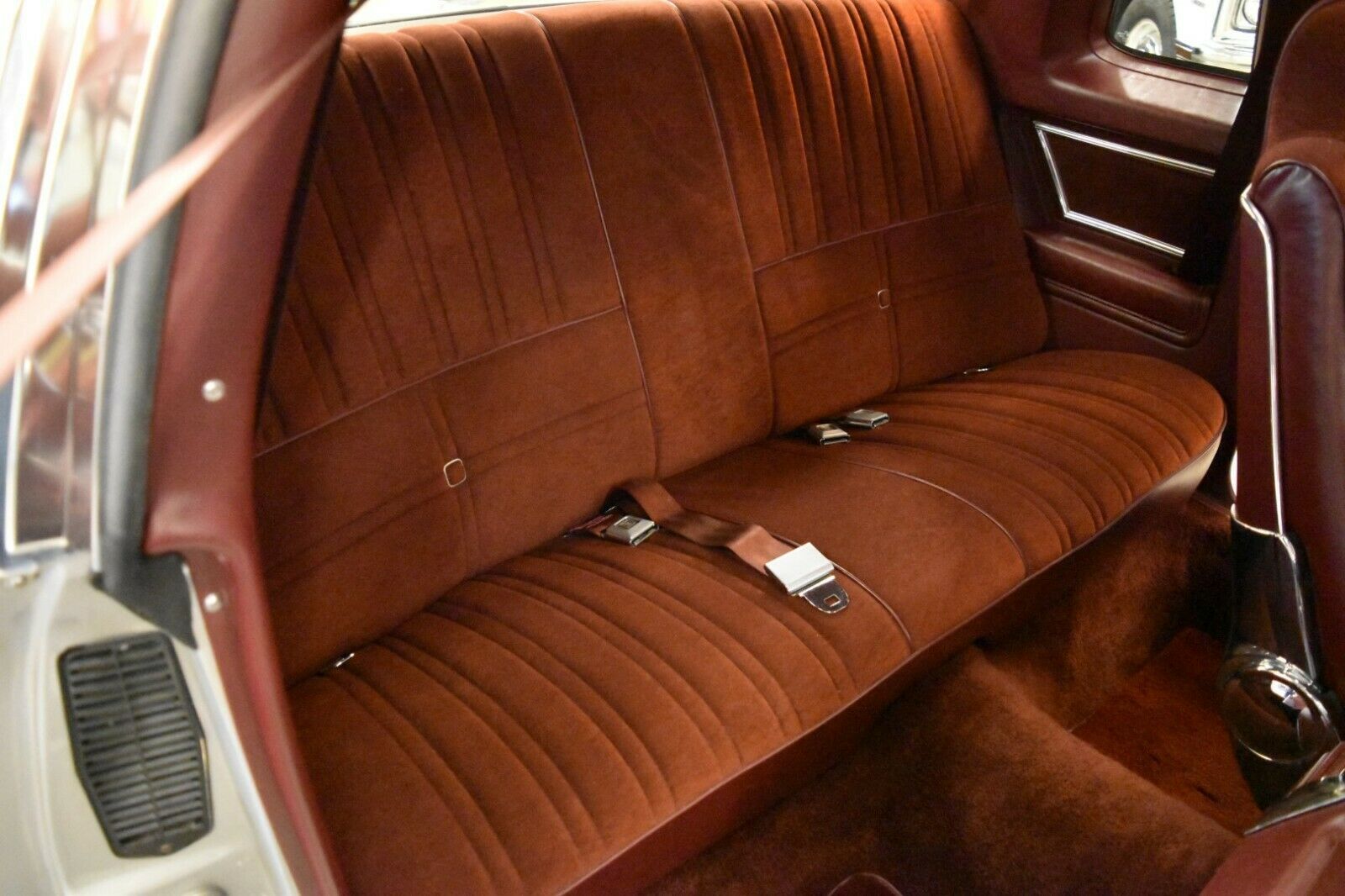 Survivor 1984 Hurst/Olds Cutlass Has Wild Triple Shifter - eBay Motors Blog