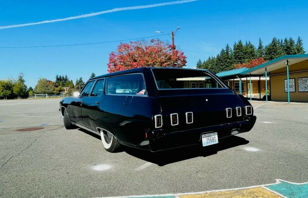 Cars with rear facing second row seats outlet