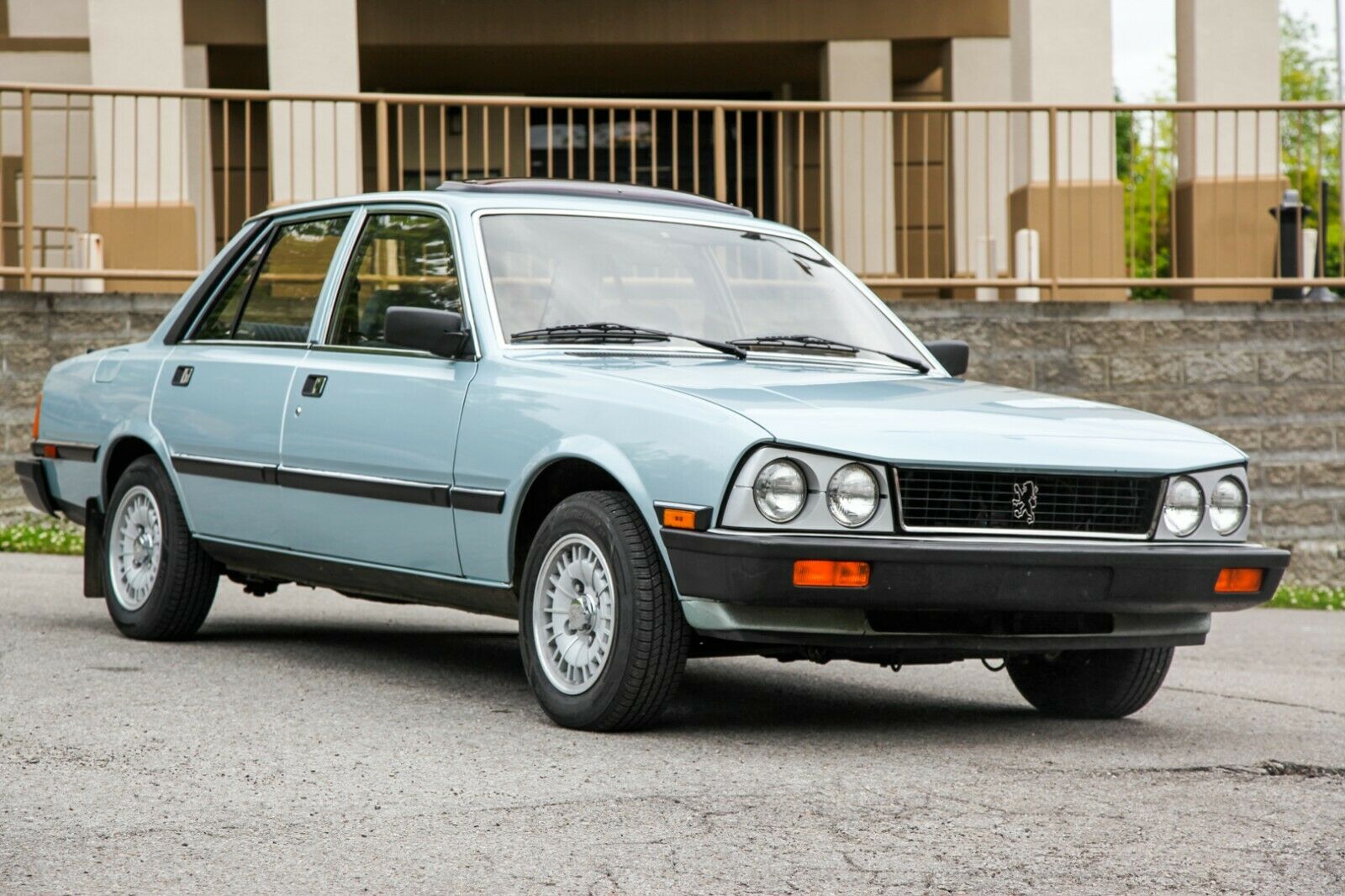 The Peugeot 505 Built for French Colonies (and American