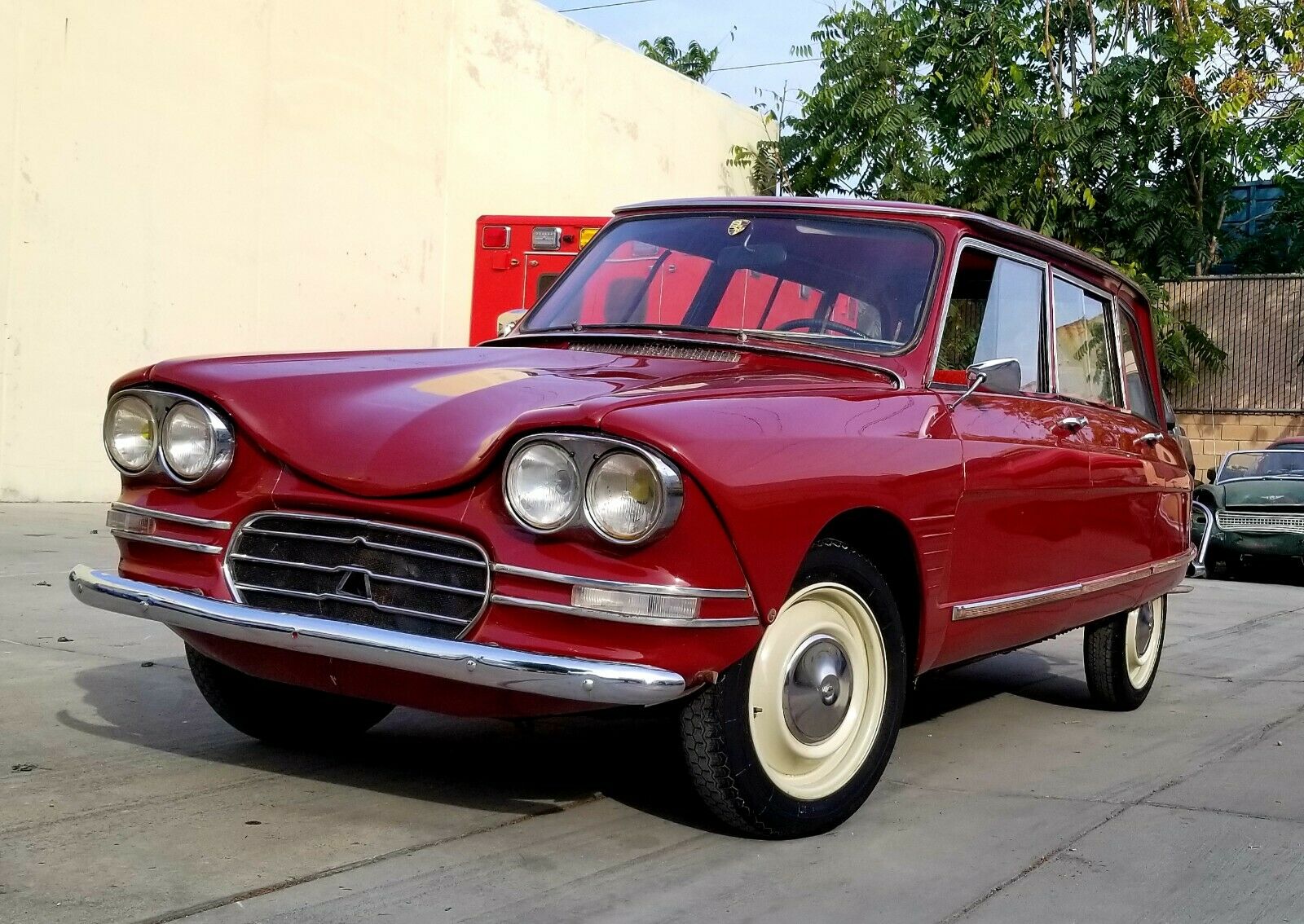 Immuniteit Iedereen daarna 1969 Citroën Ami 6 Break: Affordable Continental Style - eBay Motors Blog