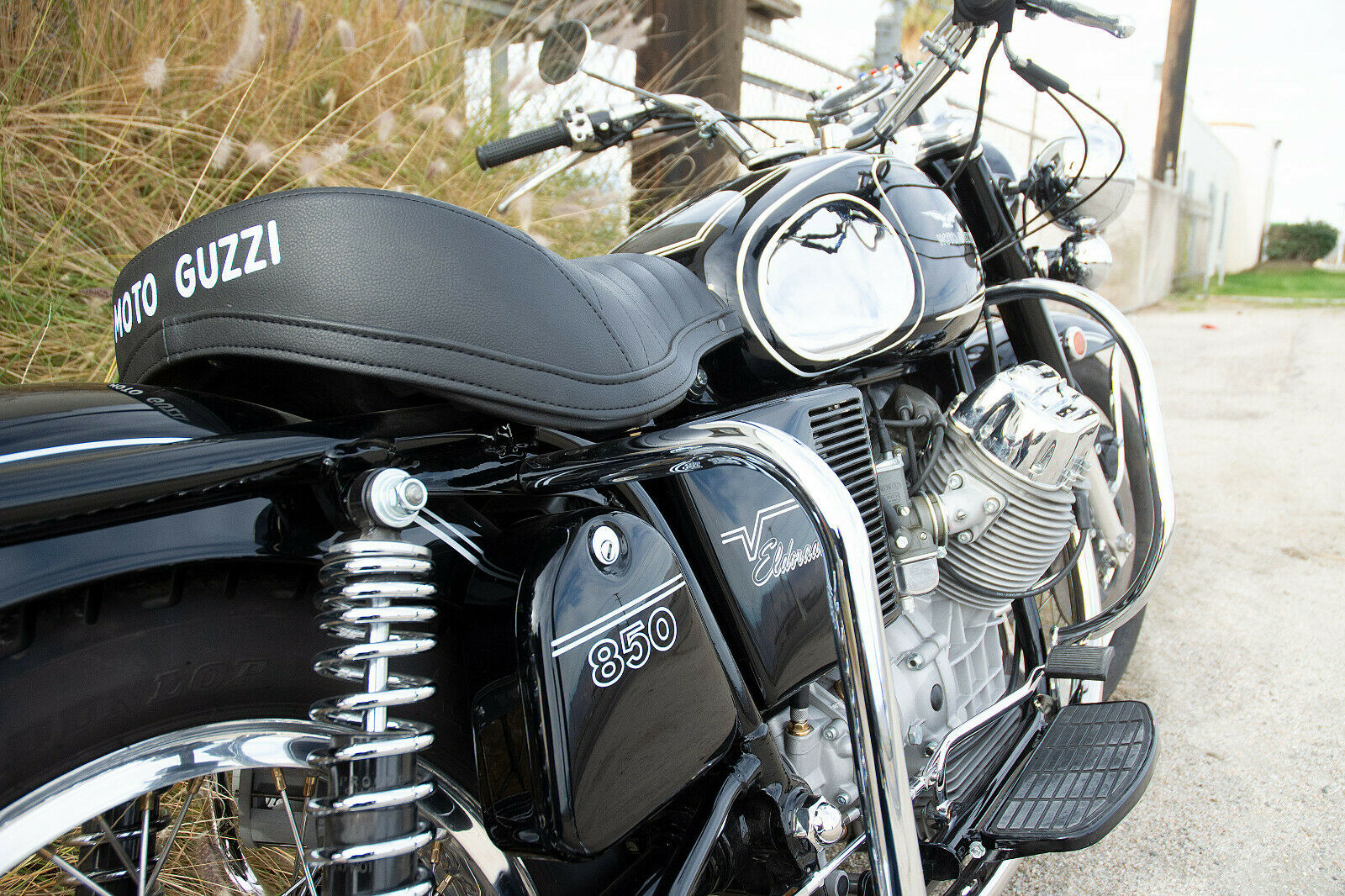 moto guzzi police motorcycle