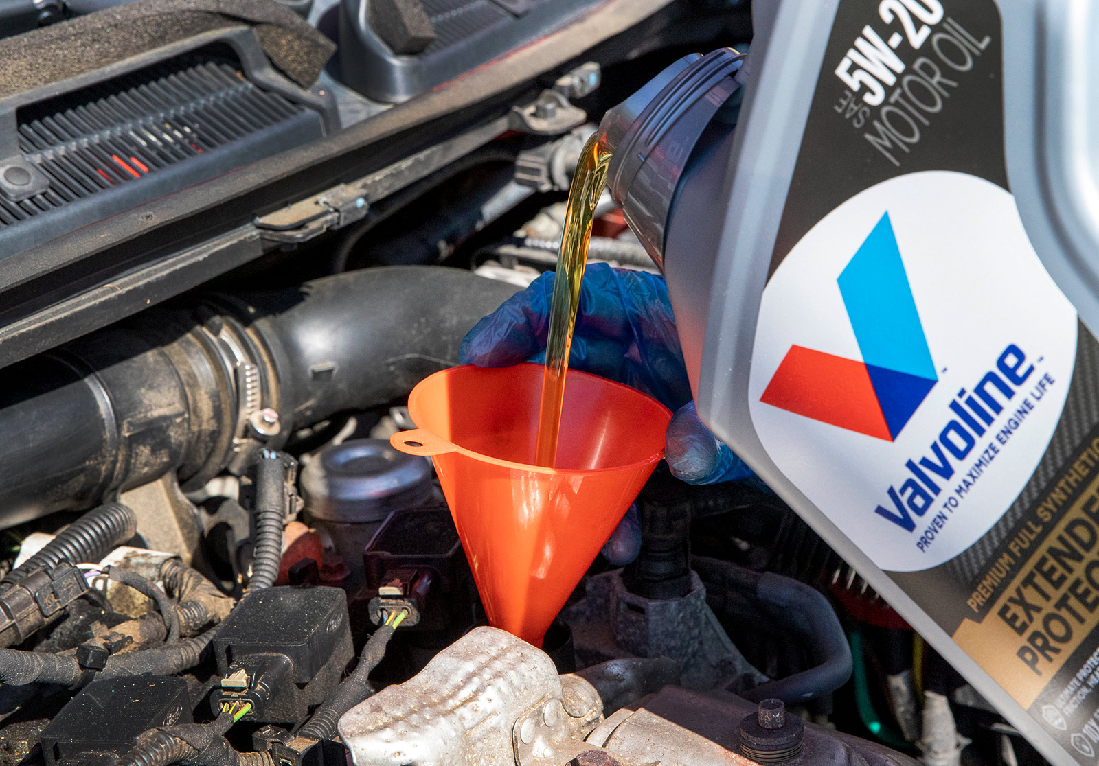 Adding fresh engine oil