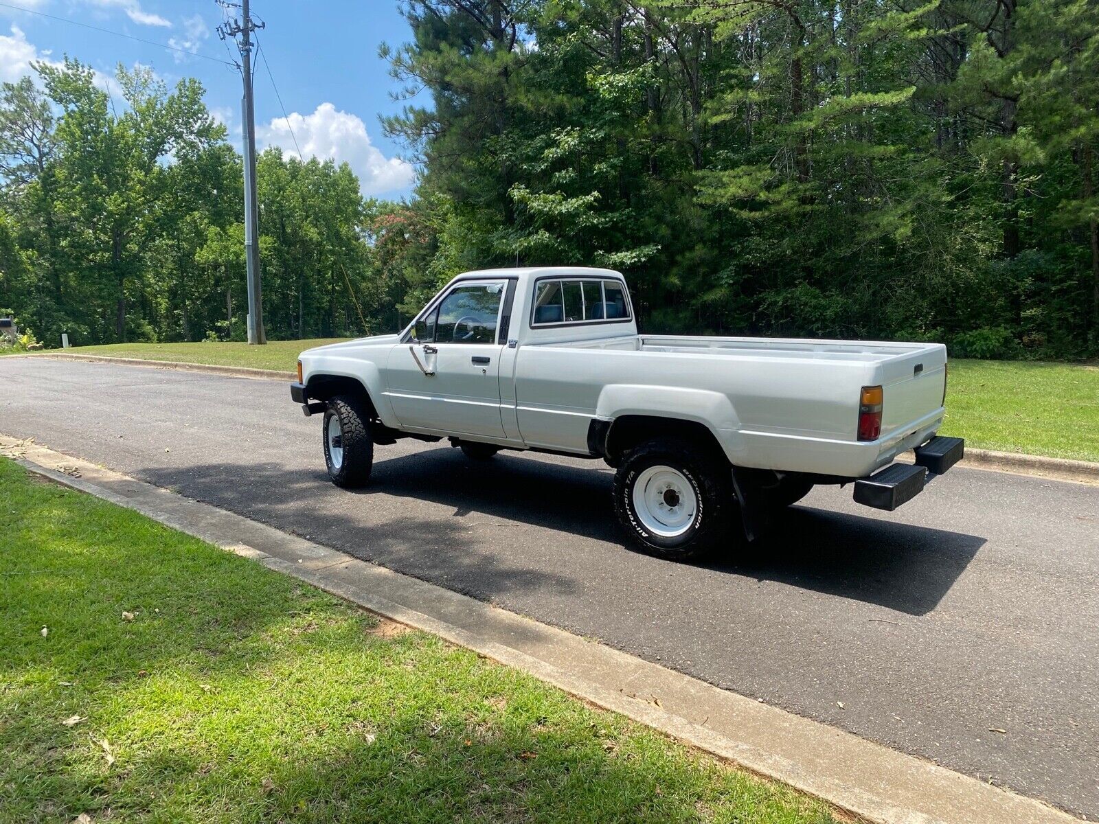 This '85 Toyota Is Built for Long Run - eBay Blog