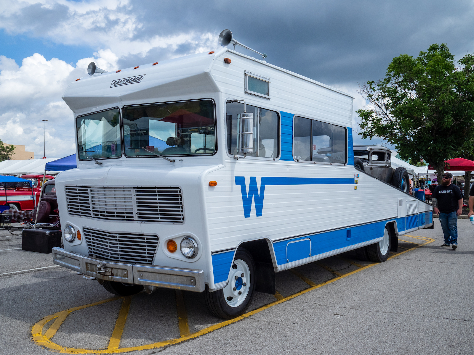 Winnebago Indian "Toterhome" Hauler