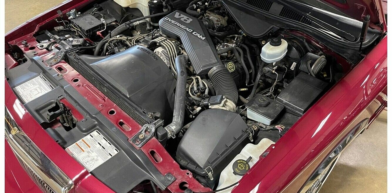 LowMileage ‘91 Lincoln Town Car Offers High Bling at Great Price