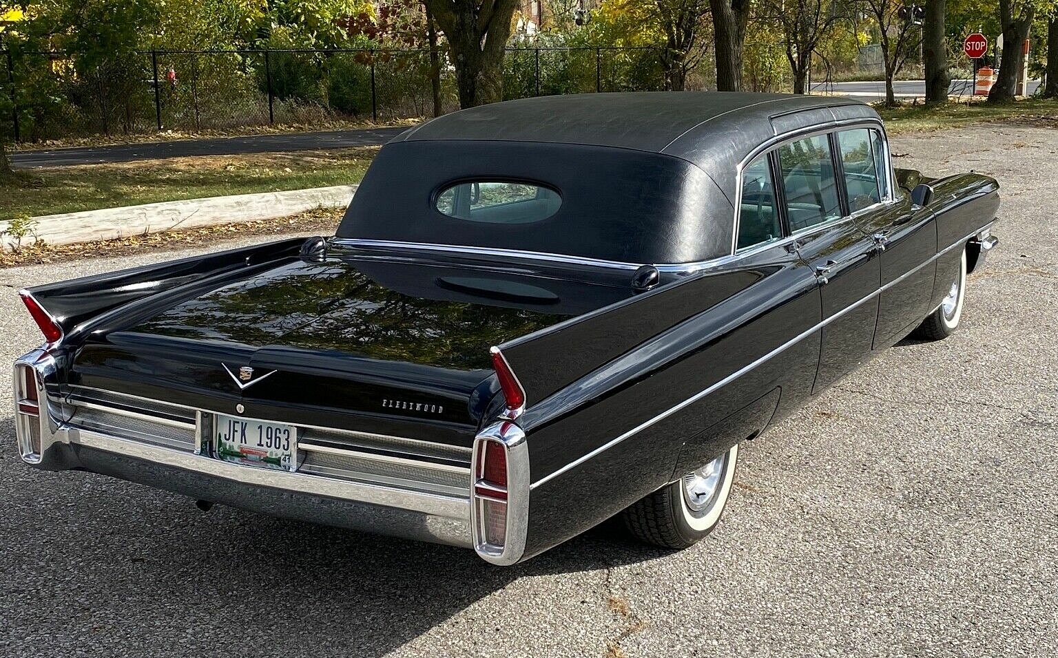 1963 Cadillac Fleetwood limousine - rear profile