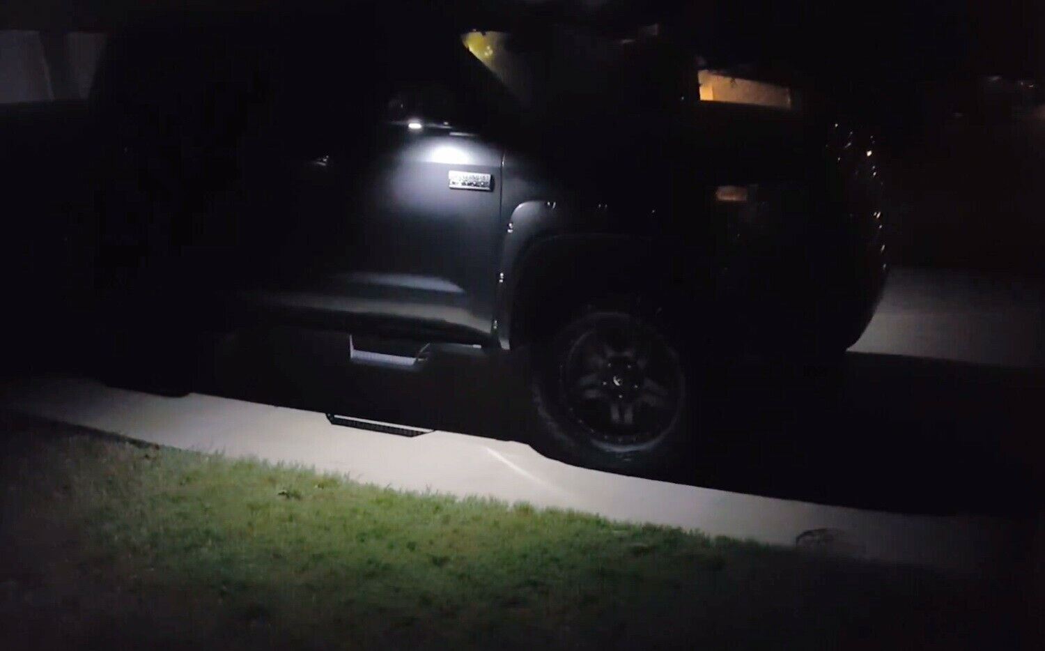 Chevrolet Silverado puddle lights