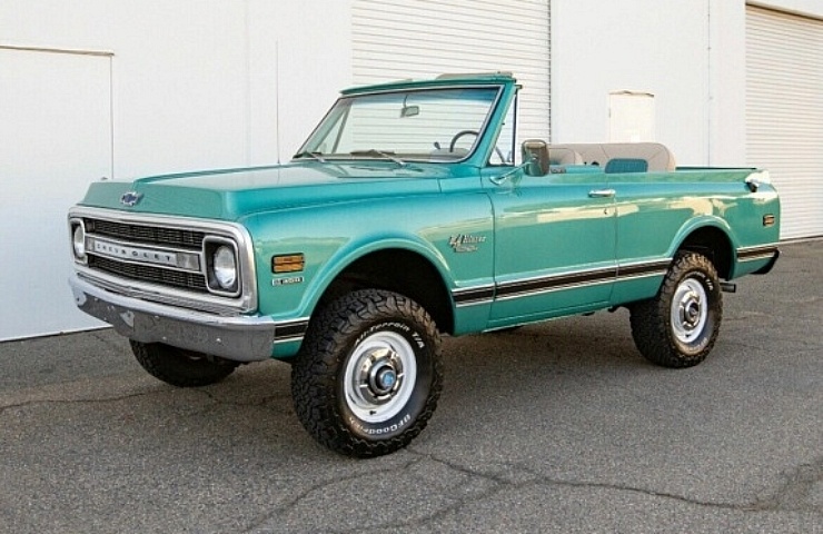 Chevrolet K5 Blazer - left front profile - without top