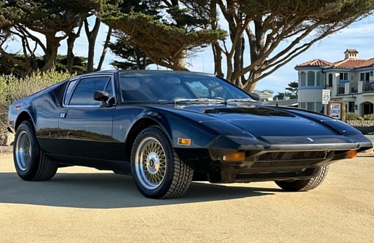 1974 De Tomaso Pantera - right front profile